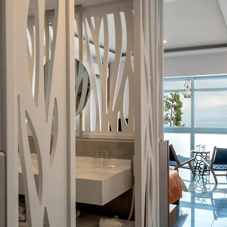 리조트 Mediterraneo 헐소니소스