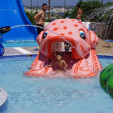 리조트 Mediterraneo 헐소니소스